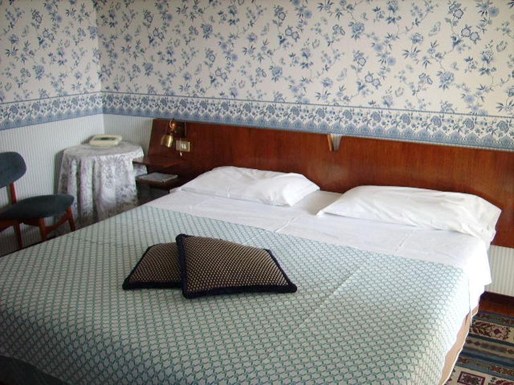 Hotel Broglia Sirmione Luaran gambar